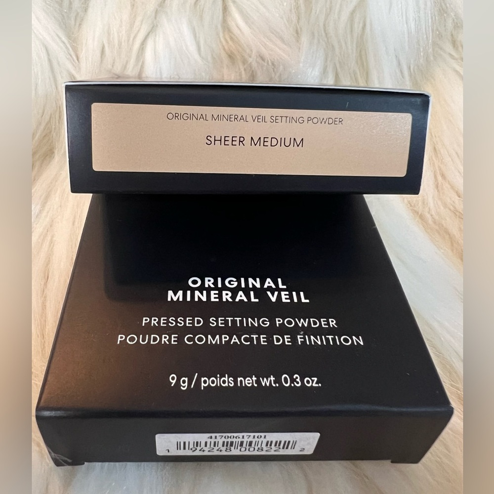 Original Mineral Veil® Pressed Setting Powder, Sheer Medium - Picture 9 of 9
